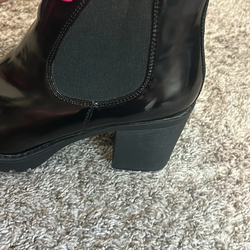 H by Halston Vegan Leather Black Heeled Chelsea Boots Size 9